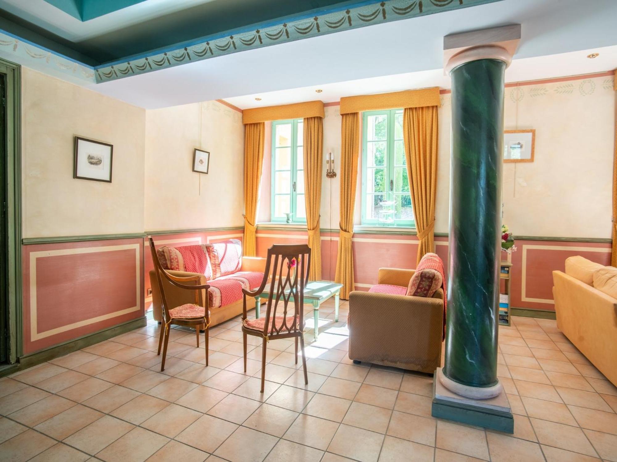 Cozy Apartment With Swimming Pool Terrace Garden Parking มงต์เบริง-เลส์-แบงส์ ภายนอก รูปภาพ