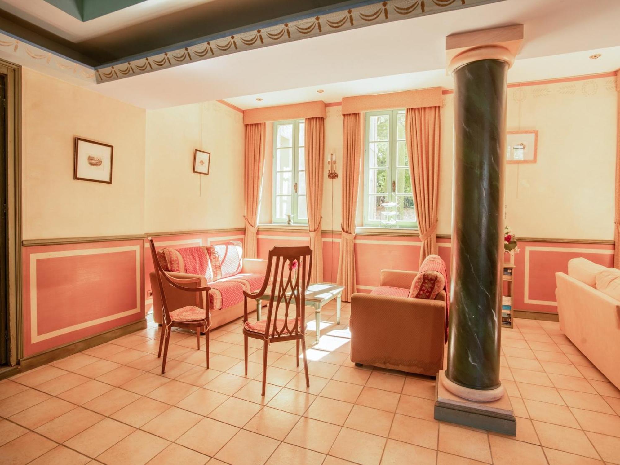 Cozy Apartment With Swimming Pool Terrace Garden Parking มงต์เบริง-เลส์-แบงส์ ภายนอก รูปภาพ